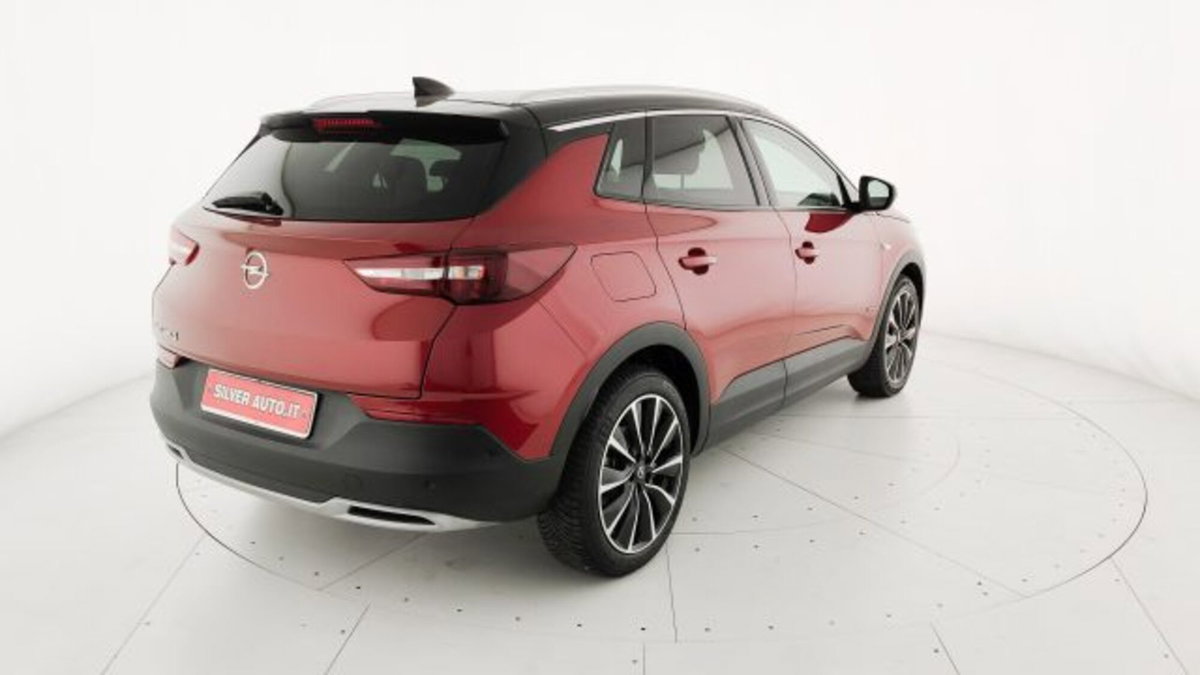 Opel Grandland X 1.6 Hybrid4 Plug-in aut. AWD (7)