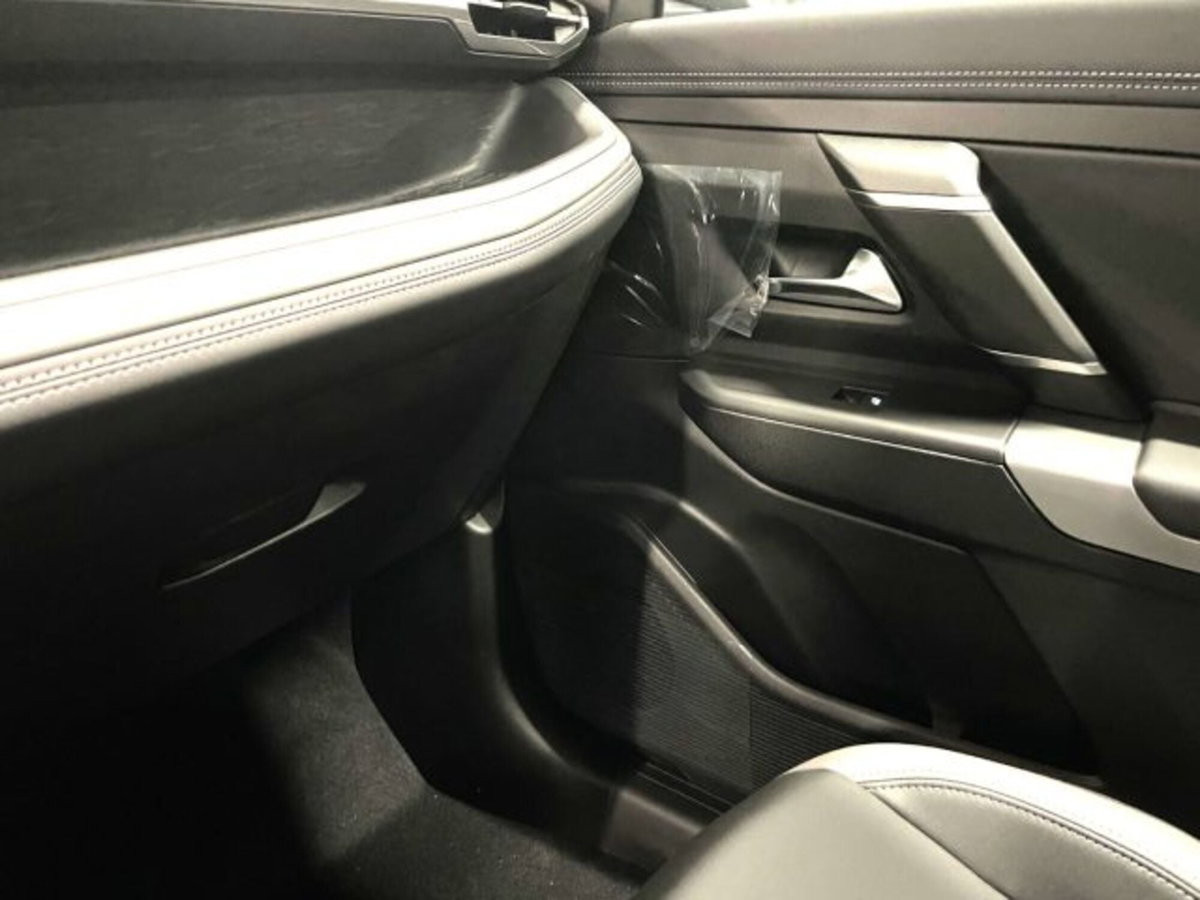 Jeep Compass full-electric Summit fwd 213cv auto (11)