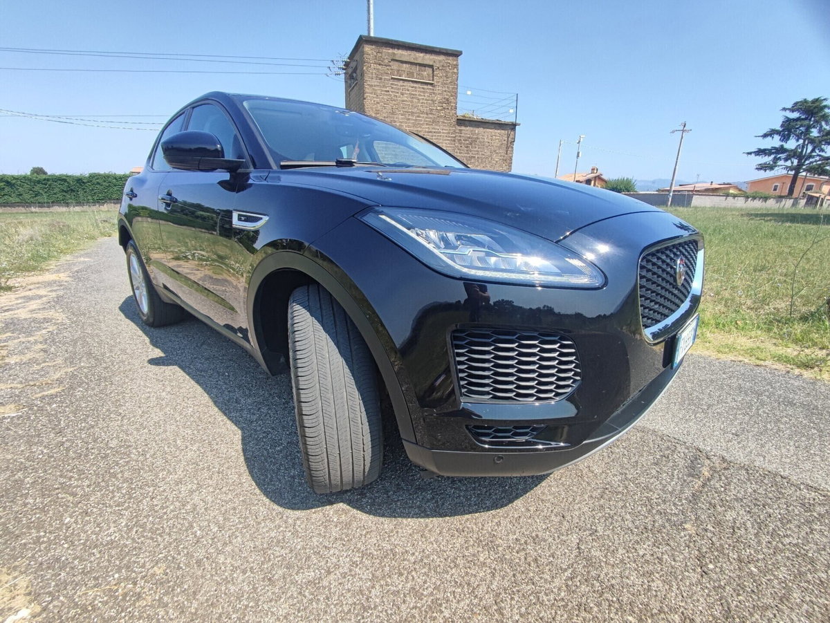 Jaguar E-Pace 2.0D 150 CV AWD aut. R-Dynamic (3)