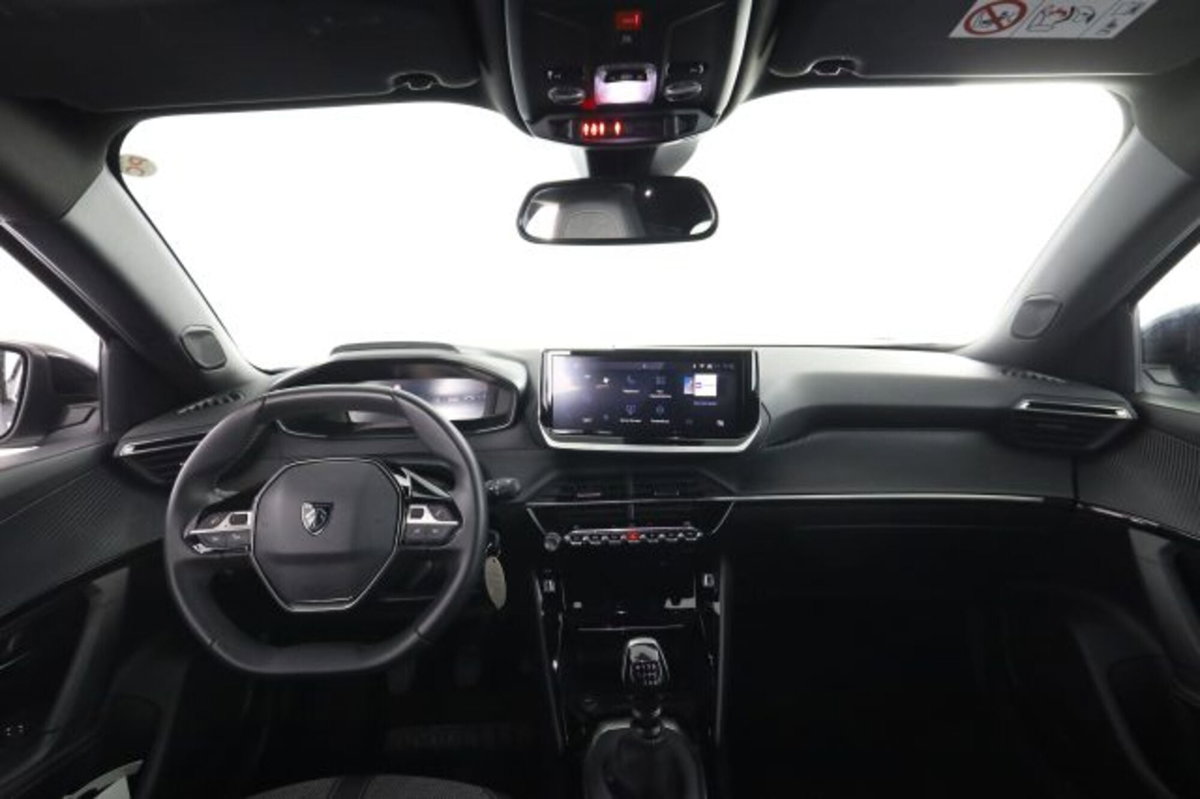 Peugeot 2008 PureTech 100 S&S Allure (3)