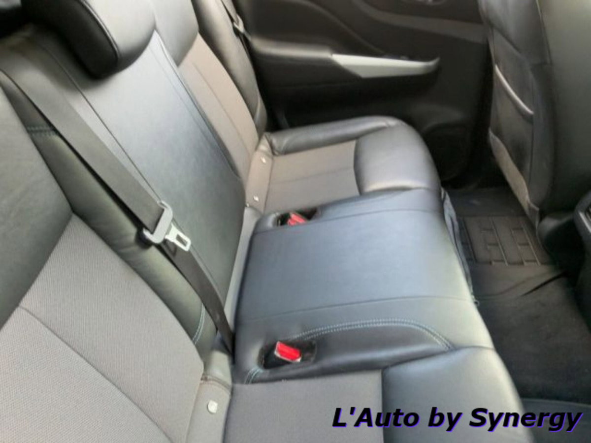Nissan Navara 2.3 dCi 190 CV 7AT 4WD Double Cab N-Guard (4)