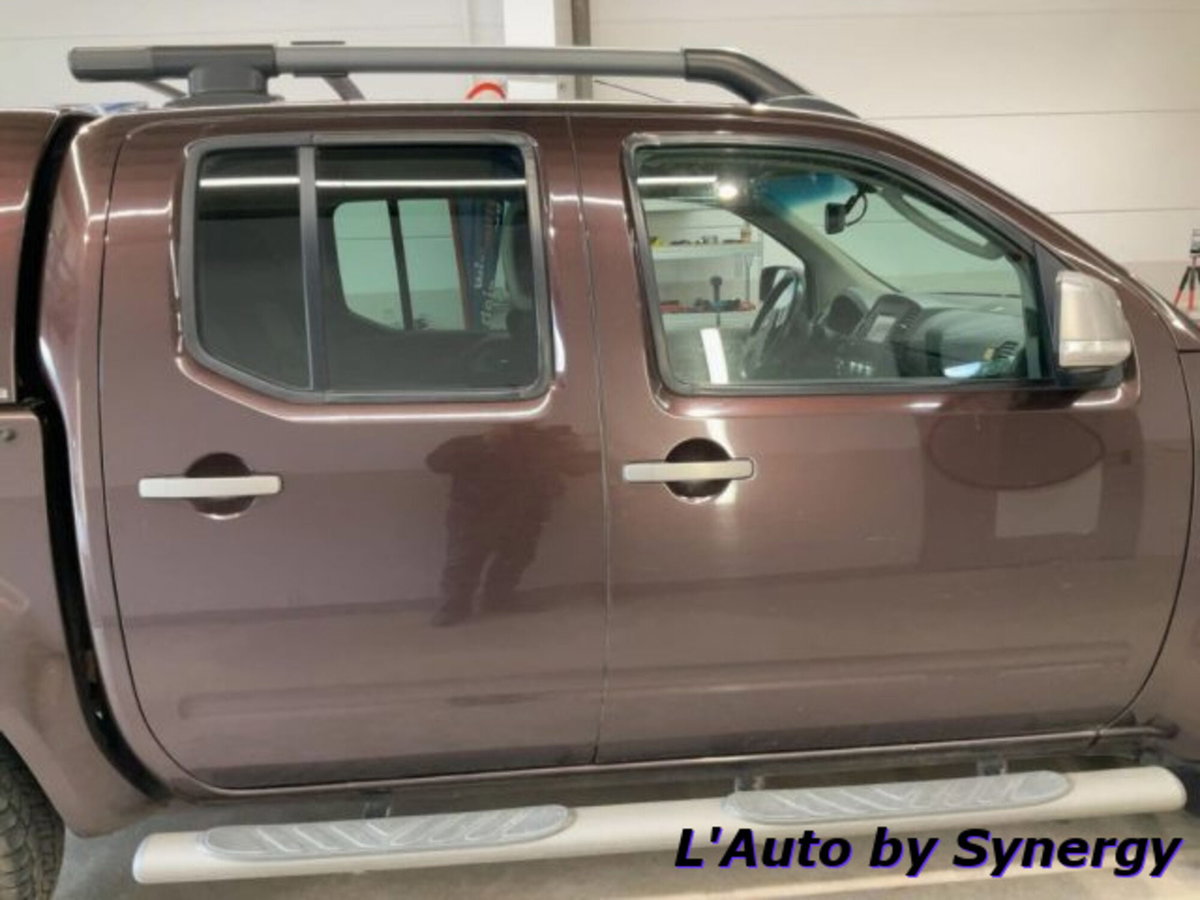 Nissan Navara 2.5 dCi 190CV 4 porte Double Cab LE Platinum (9)