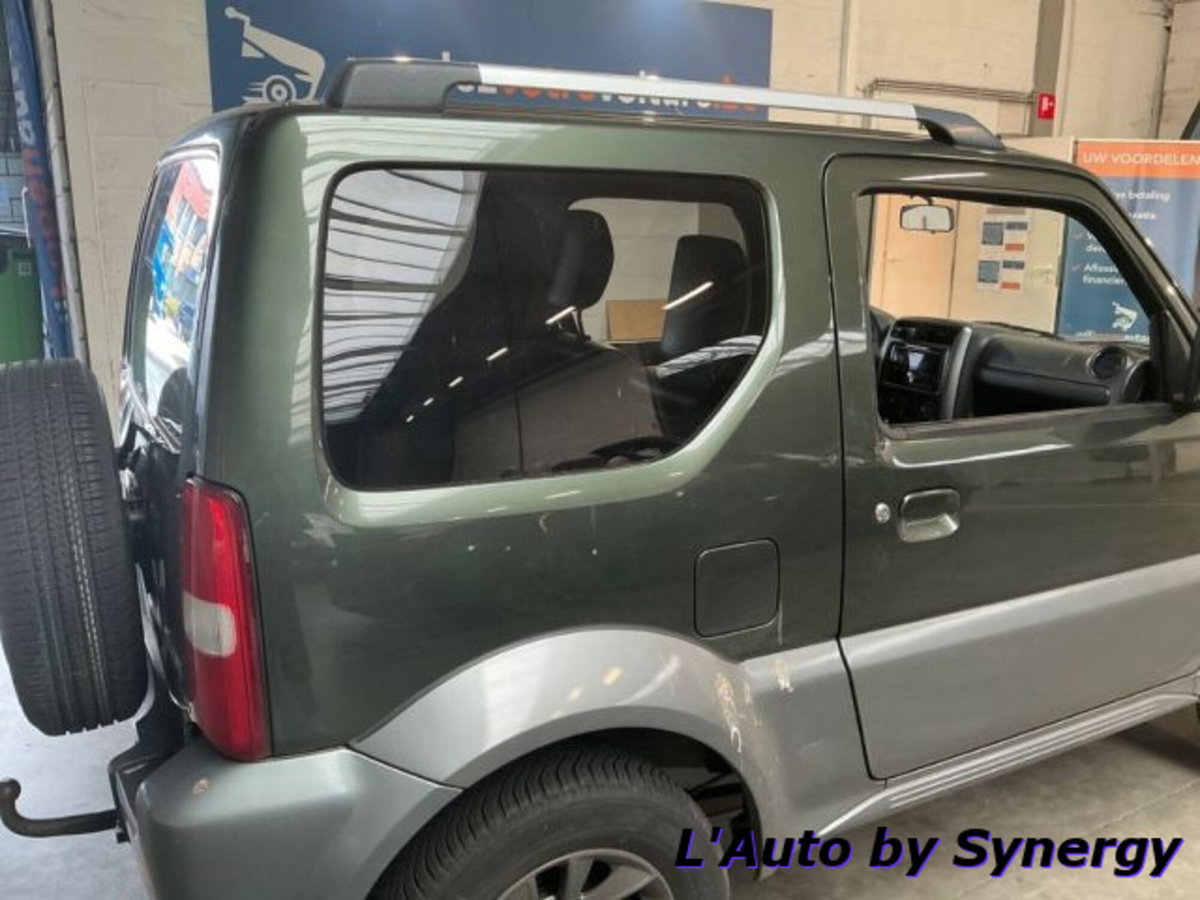 Suzuki Jimny 1.3 4WD Evolution Plus (2)