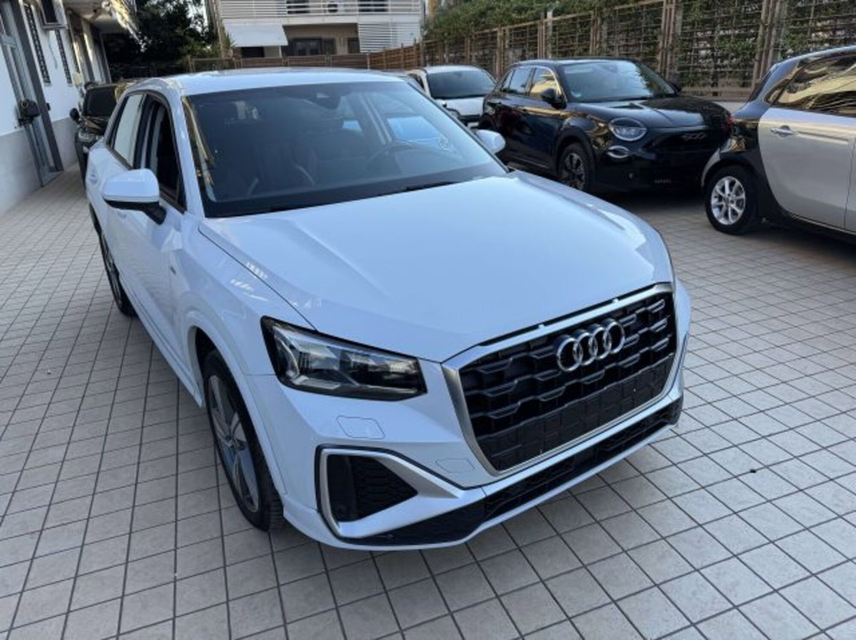 Audi Q2 30 2.0 tdi S line edition (3)