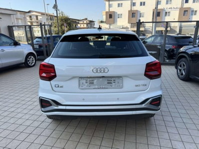 Audi Q2 30 2.0 tdi S line edition (4)