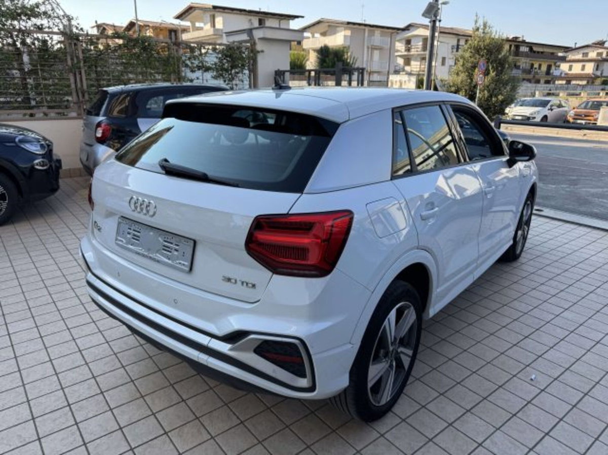 Audi Q2 30 2.0 tdi S line edition (5)