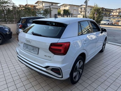 Audi Q2 30 2.0 tdi S line edition (5)