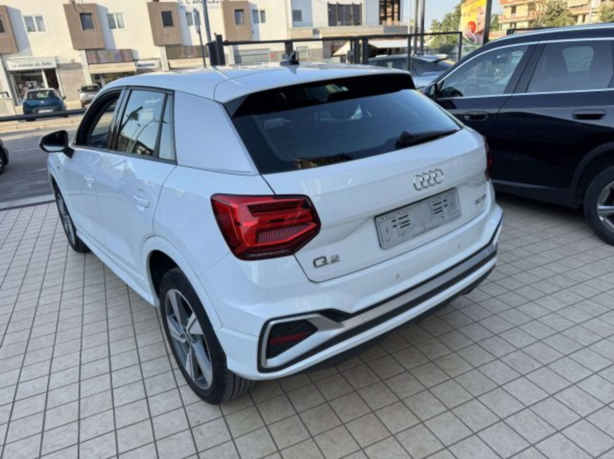 Audi Q2 30 2.0 tdi S line edition (6)