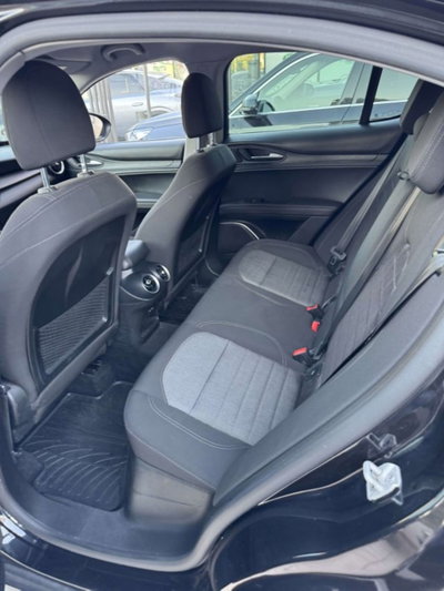 Alfa Romeo Stelvio Stelvio 2.2 Turbodiesel 180 CV AT8 RWD Business (14)