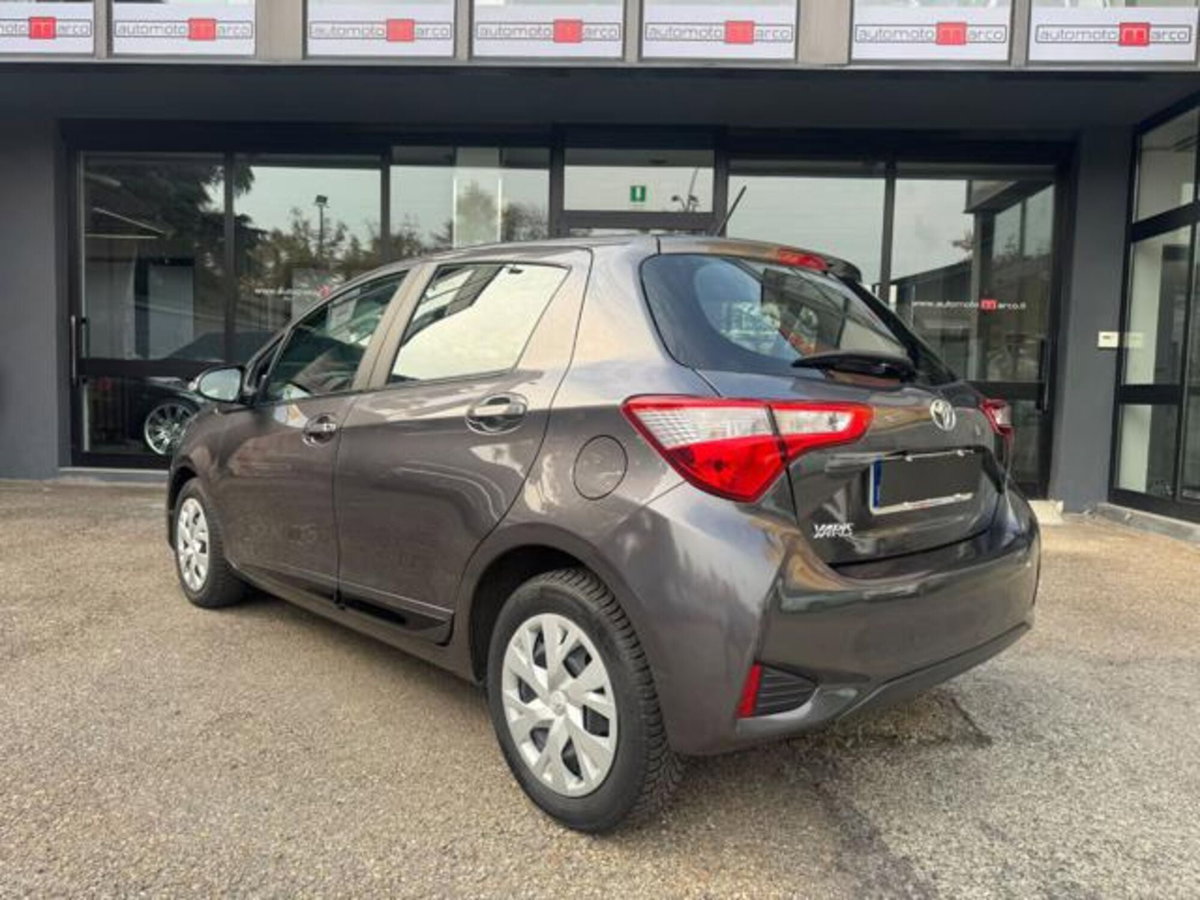 Toyota Yaris 1.0 72 CV 5 porte Active (4)