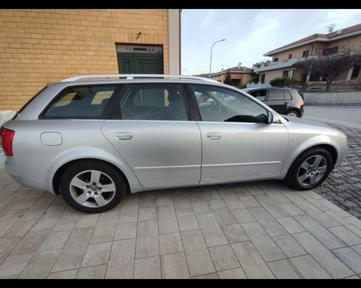 Audi A4 Avant 1.9 TDI/130 CV cat (6)
