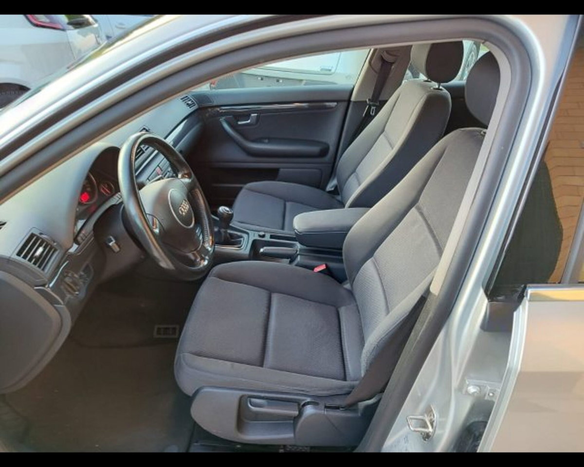 Audi A4 Avant 1.9 TDI/130 CV cat (9)