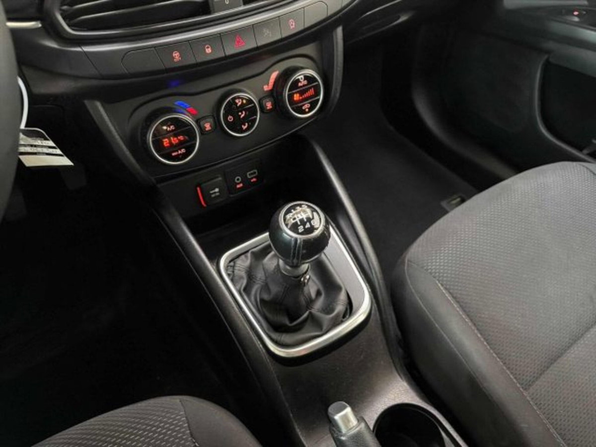 Fiat Tipo Station Wagon Tipo 1.6 Mjt S&S DCT SW Easy (11)