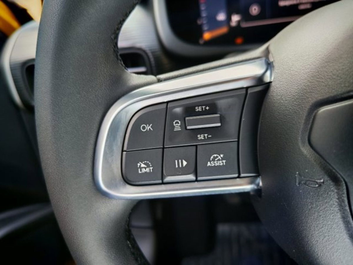 Jeep Avenger 1.2 turbo Altitude fwd 100cv (13)