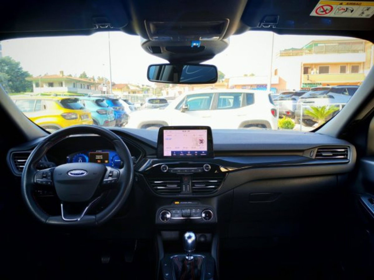 Ford Kuga 1.5 EcoBoost 150 CV 2WD ST-Line (7)