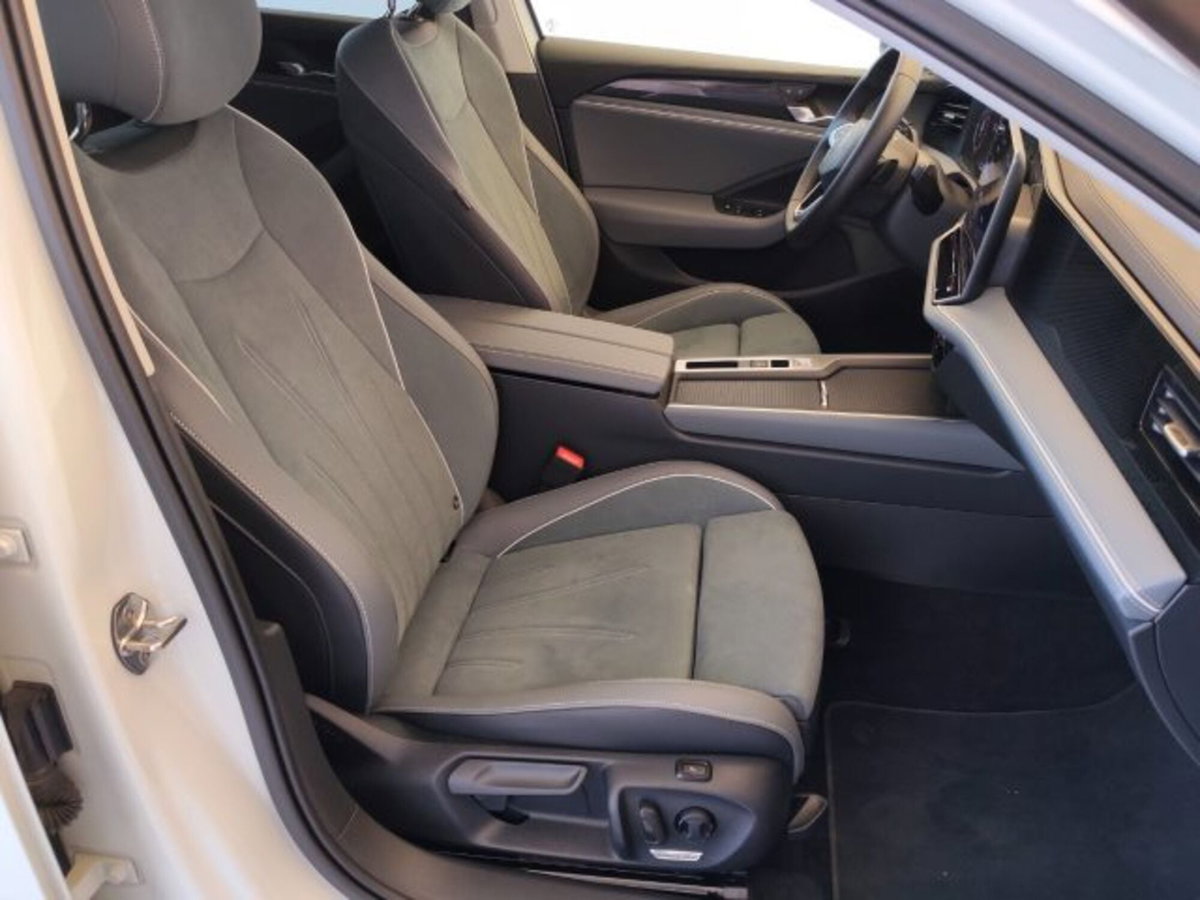 Volkswagen Passat Variant 2.0 TDI SCR EVO DSG Business (20)