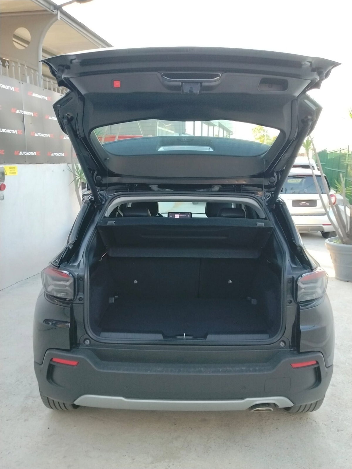 Jeep Avenger 1.2 turbo Altitude fwd 100cv (9)