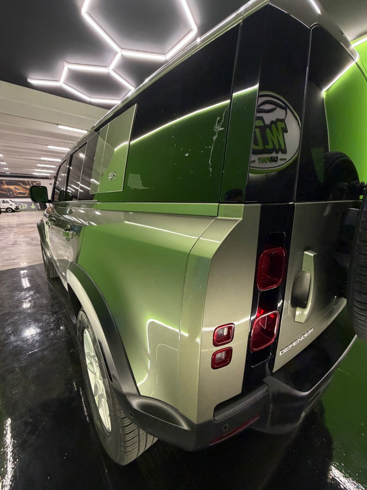 Land Rover Defender 110 2.0 si4 phev X-Dynamic SE awd 300cv auto (10)