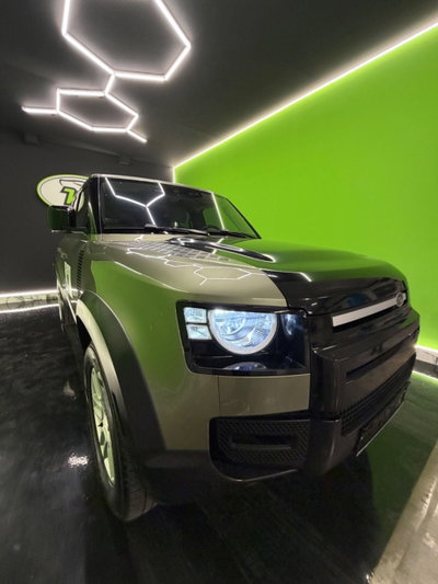 Land Rover Defender 110 2.0 si4 phev X-Dynamic SE awd 300cv auto (11)