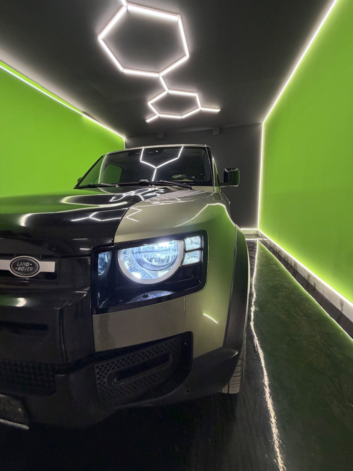 Land Rover Defender 110 2.0 si4 phev X-Dynamic SE awd 300cv auto (18)