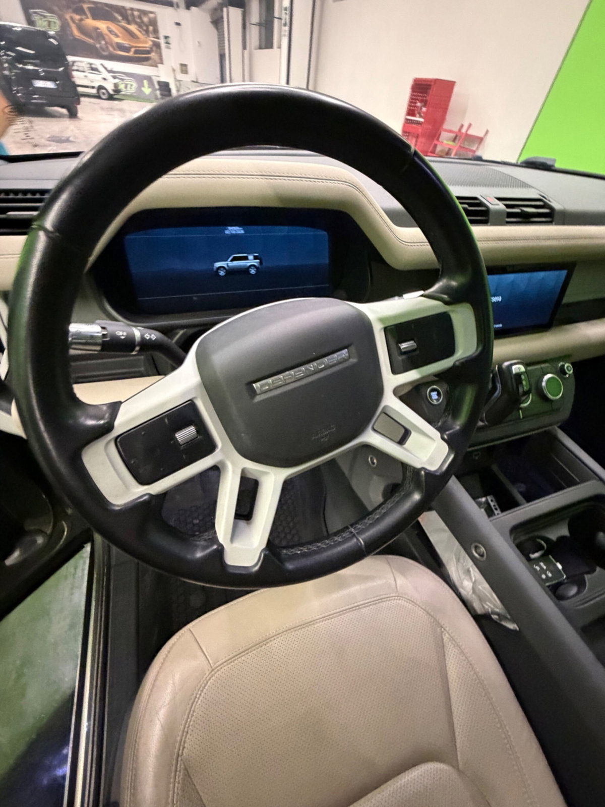 Land Rover Defender 110 2.0 si4 phev X-Dynamic SE awd 300cv auto (4)