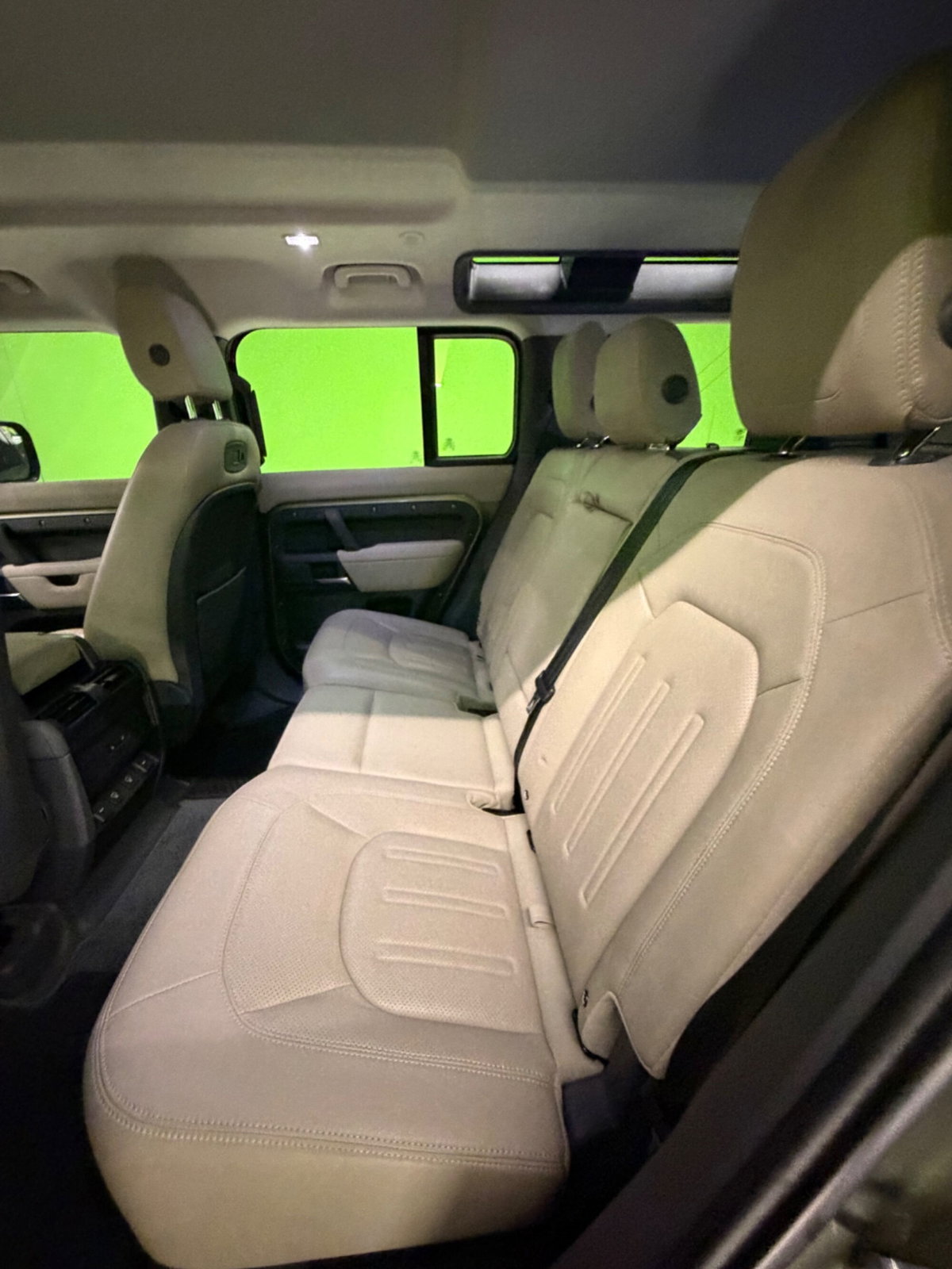 Land Rover Defender 110 2.0 si4 phev X-Dynamic SE awd 300cv auto (8)