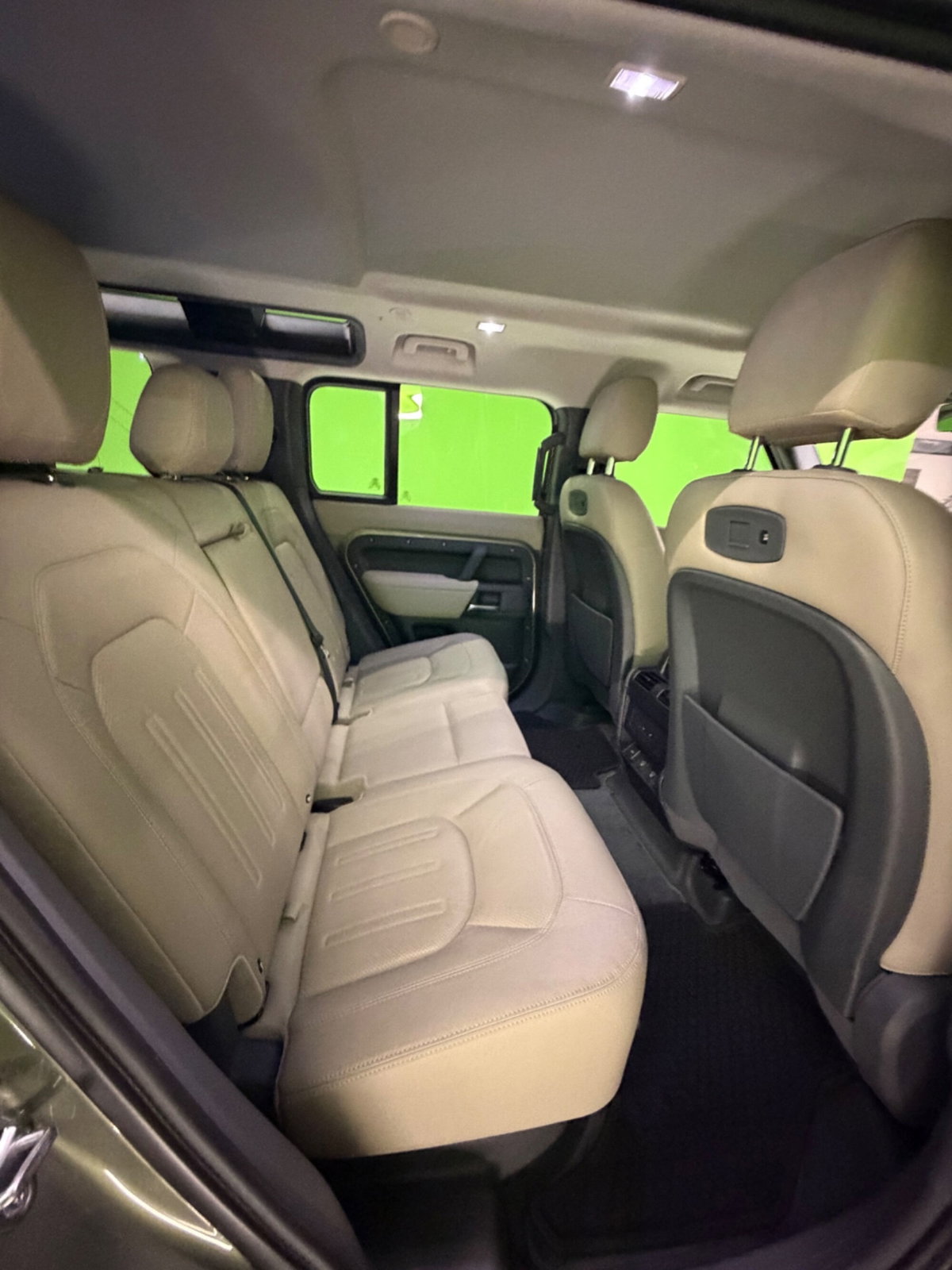 Land Rover Defender 110 2.0 si4 phev X-Dynamic SE awd 300cv auto (9)
