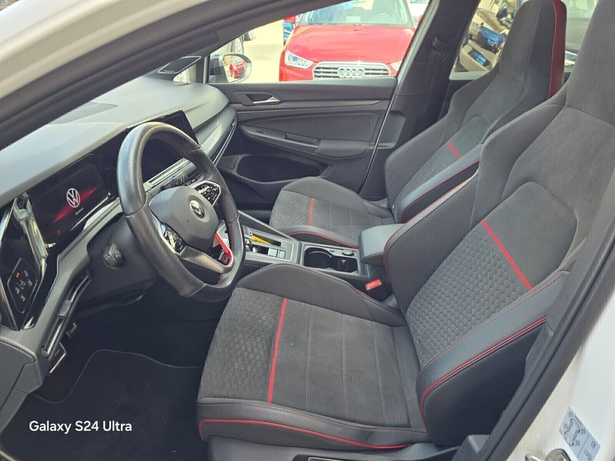 Volkswagen Golf 2.0 TSI R DSG 4Motion (16)