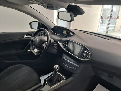 Peugeot 308 SW 1.5 bluehdi Business s&s 130cv eat8 (13)