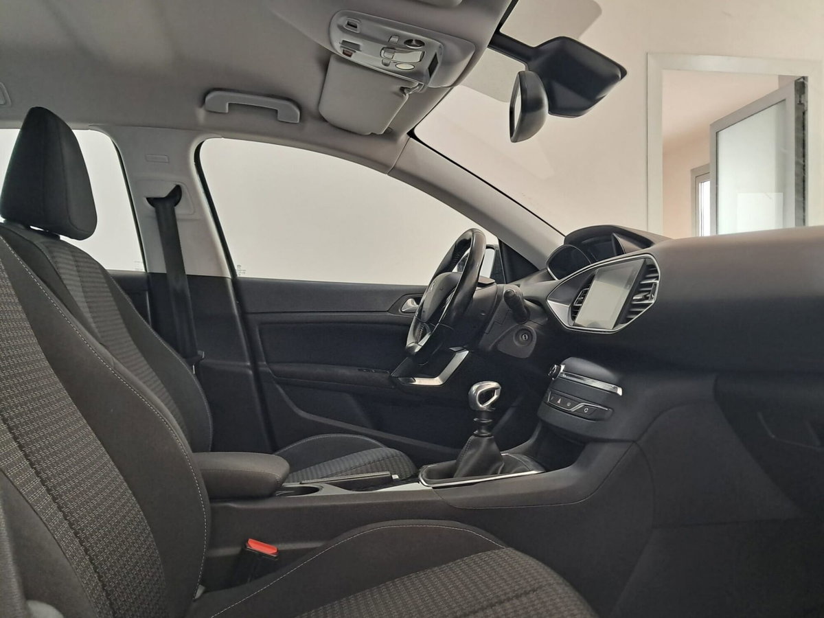 Peugeot 308 SW 1.5 bluehdi Business s&s 130cv eat8 (14)