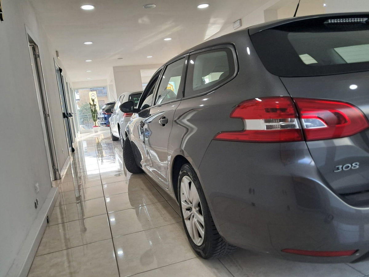 Peugeot 308 SW 1.5 bluehdi Business s&s 130cv eat8 (6)