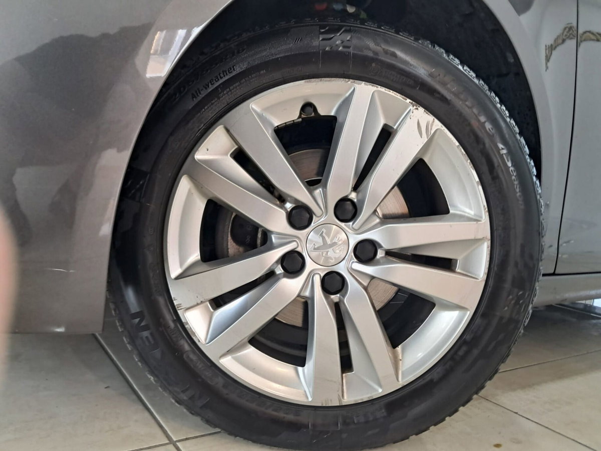 Peugeot 308 SW 1.5 bluehdi Business s&s 130cv eat8 (7)