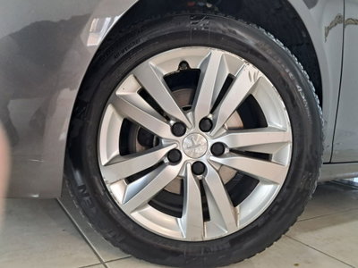 Peugeot 308 SW 1.5 bluehdi Business s&s 130cv eat8 (7)