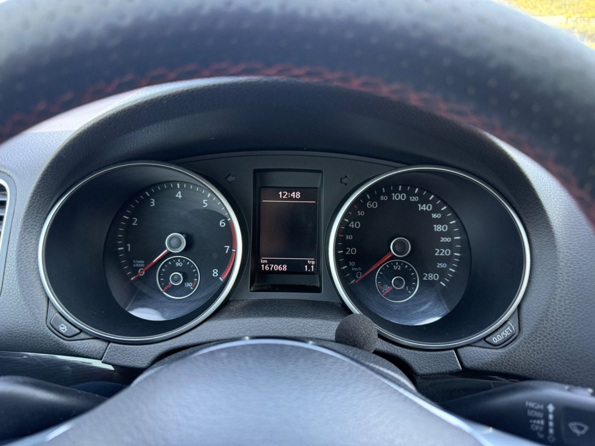 Volkswagen Golf 2.0 TSI 3p. GTI (10)