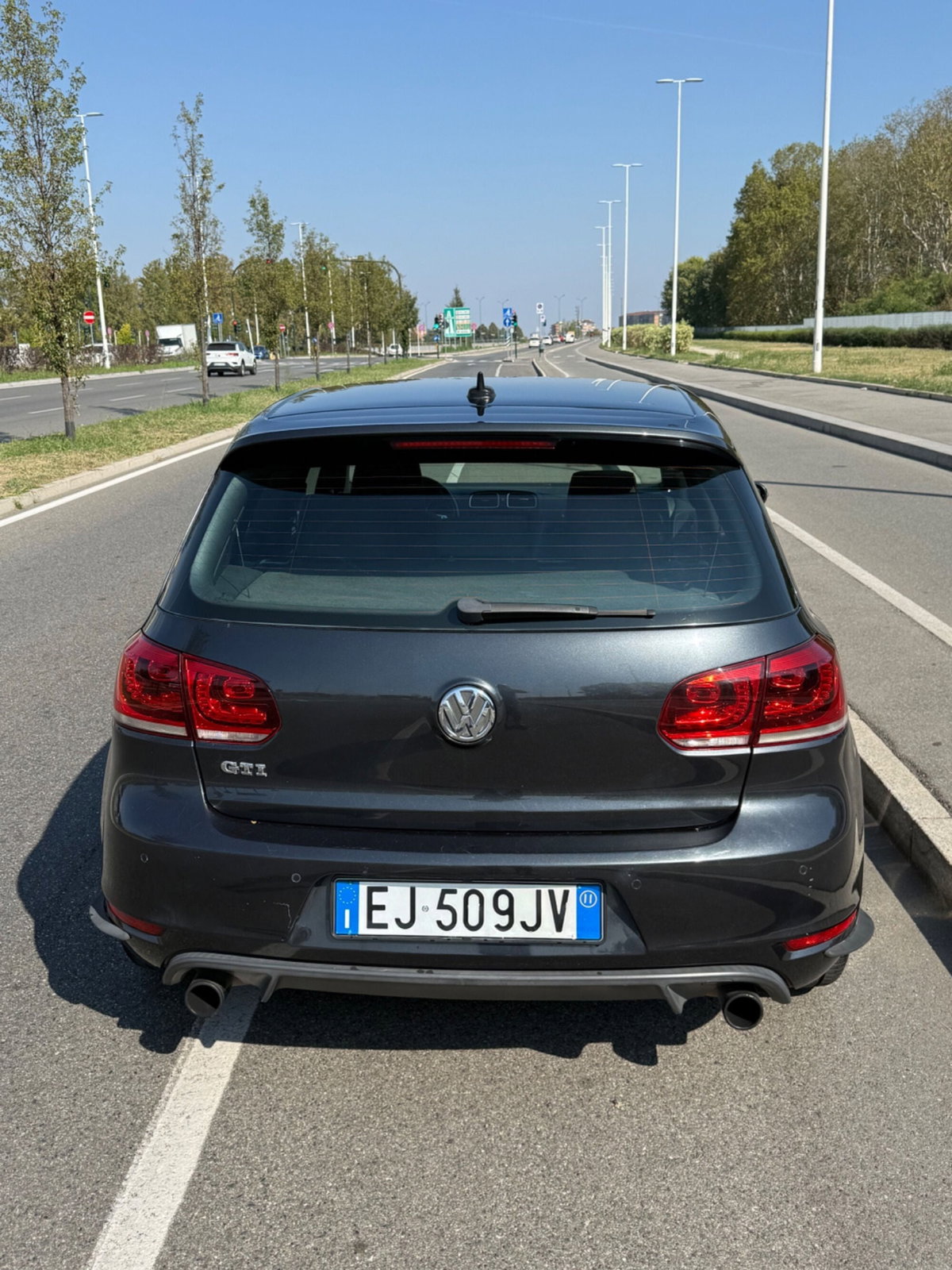 Volkswagen Golf 2.0 TSI 3p. GTI (5)
