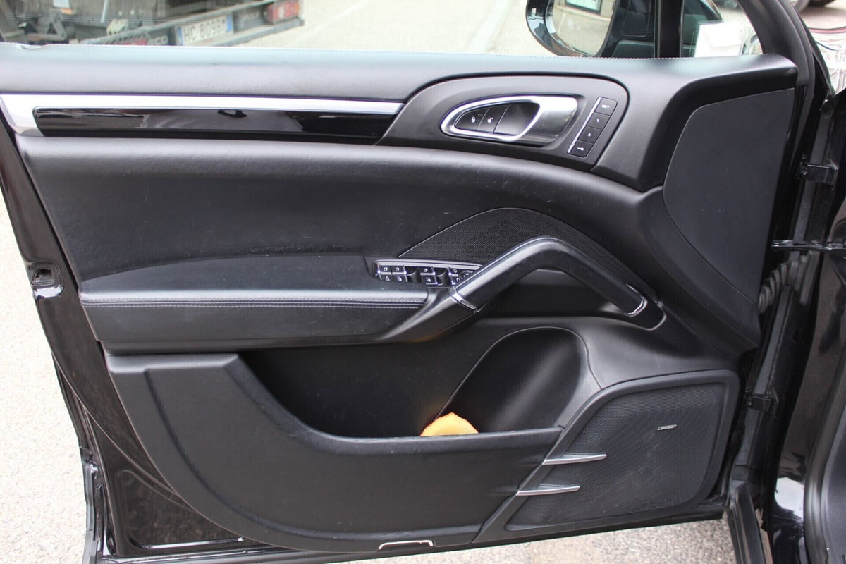 Porsche Cayenne 3.0 Diesel Platinum Edition (11)
