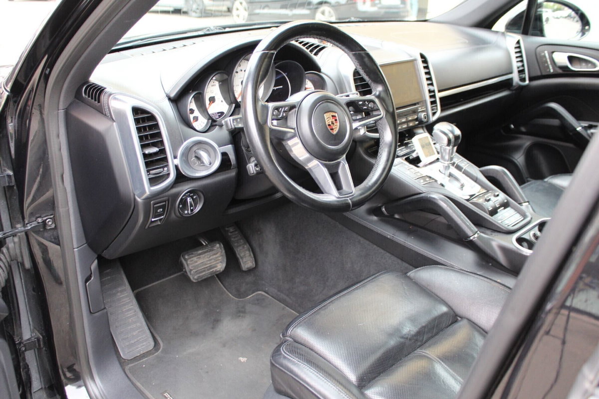 Porsche Cayenne 3.0 Diesel Platinum Edition (12)