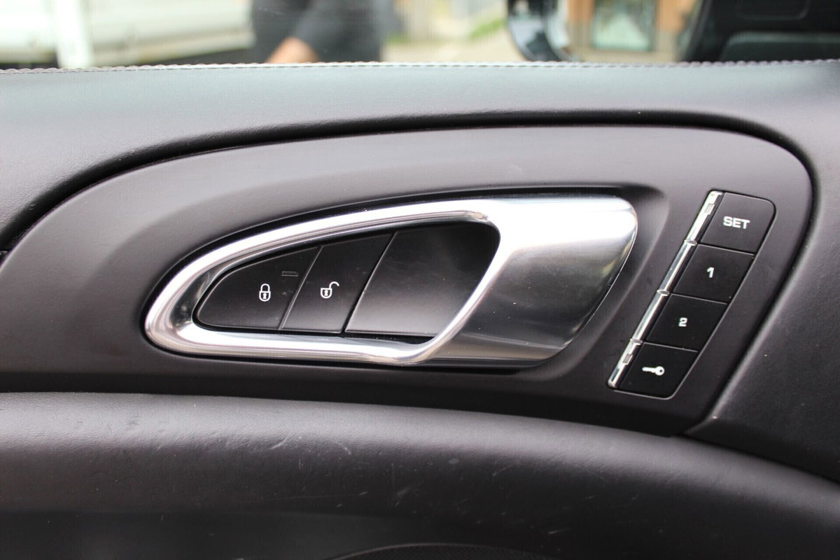Porsche Cayenne 3.0 Diesel Platinum Edition (16)