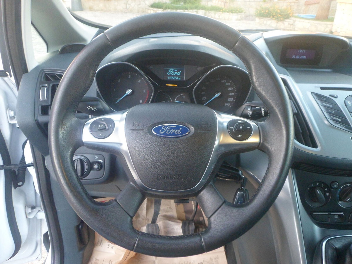 Ford C-Max 1.5 TDCi 120CV Start&Stop Titanium X (10)