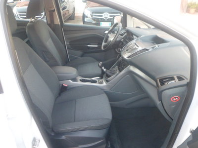 Ford C-Max 1.5 TDCi 120CV Start&Stop Titanium X (13)