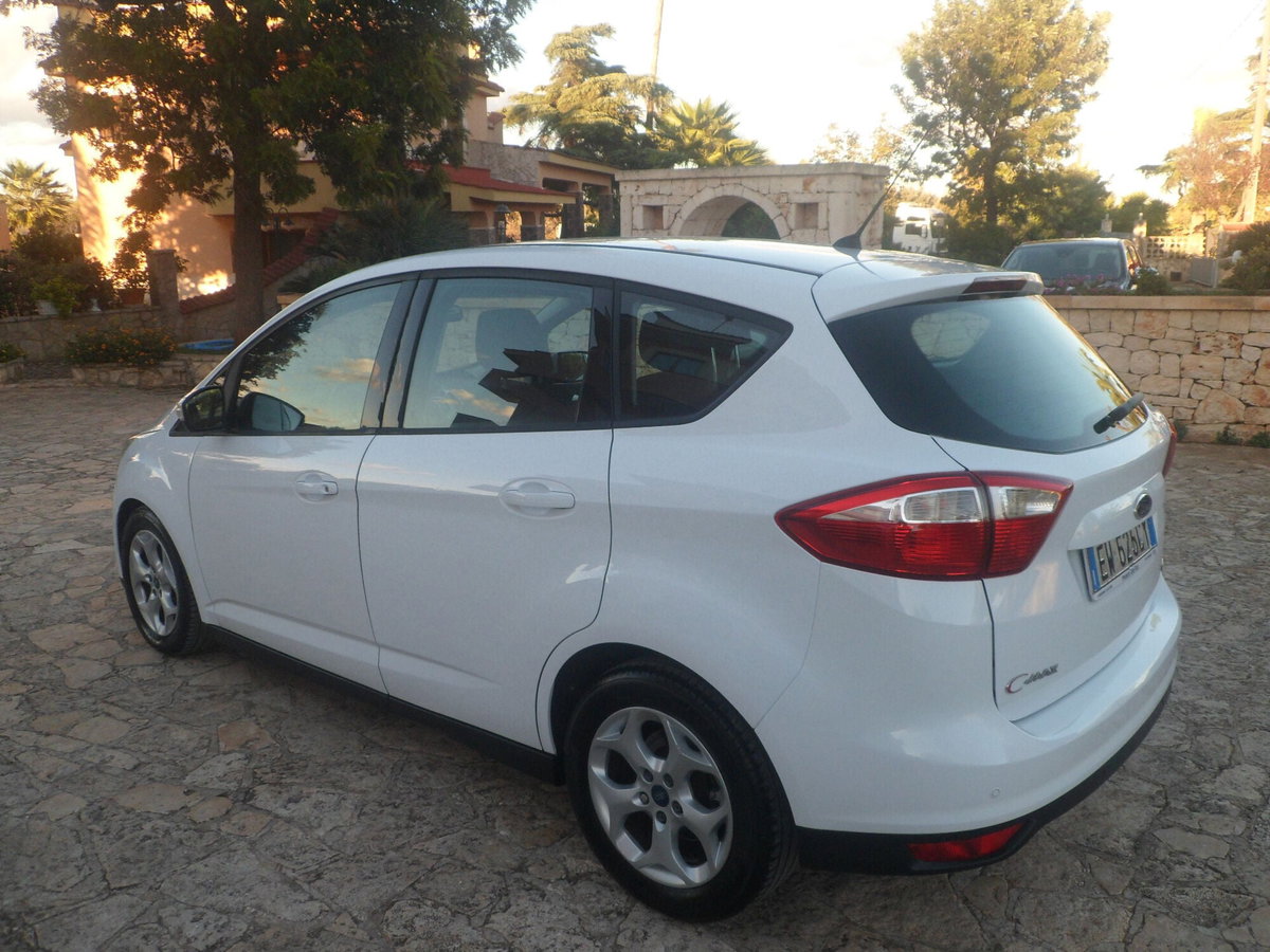Ford C-Max 1.5 TDCi 120CV Start&Stop Titanium X (6)