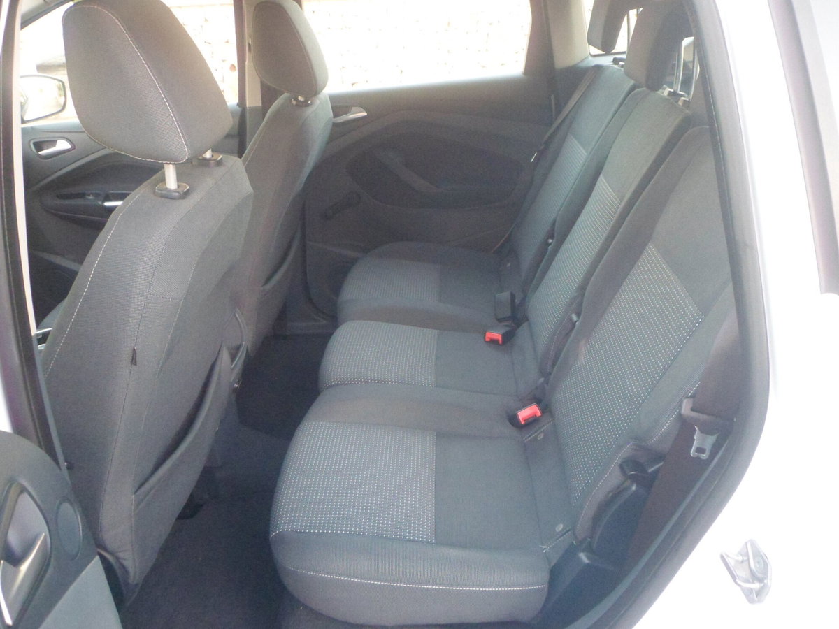 Ford C-Max 1.5 TDCi 120CV Start&Stop Titanium X (8)