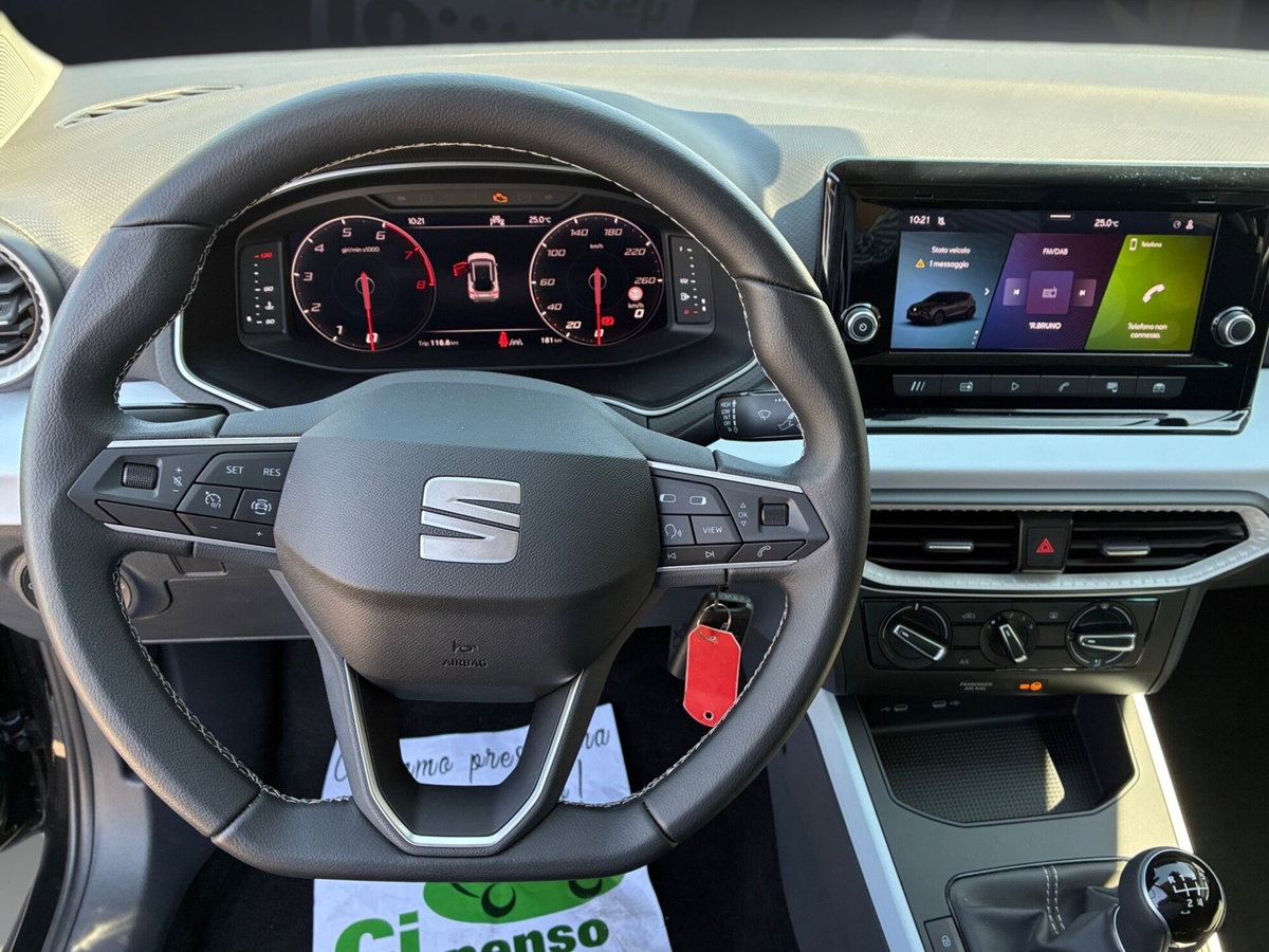 SEAT Arona 1.0 EcoTSI Black Edition (12)