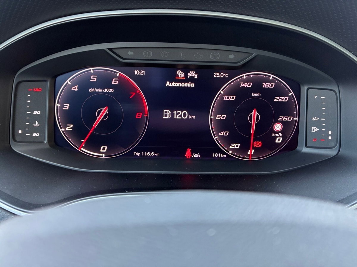 SEAT Arona 1.0 EcoTSI Black Edition (20)