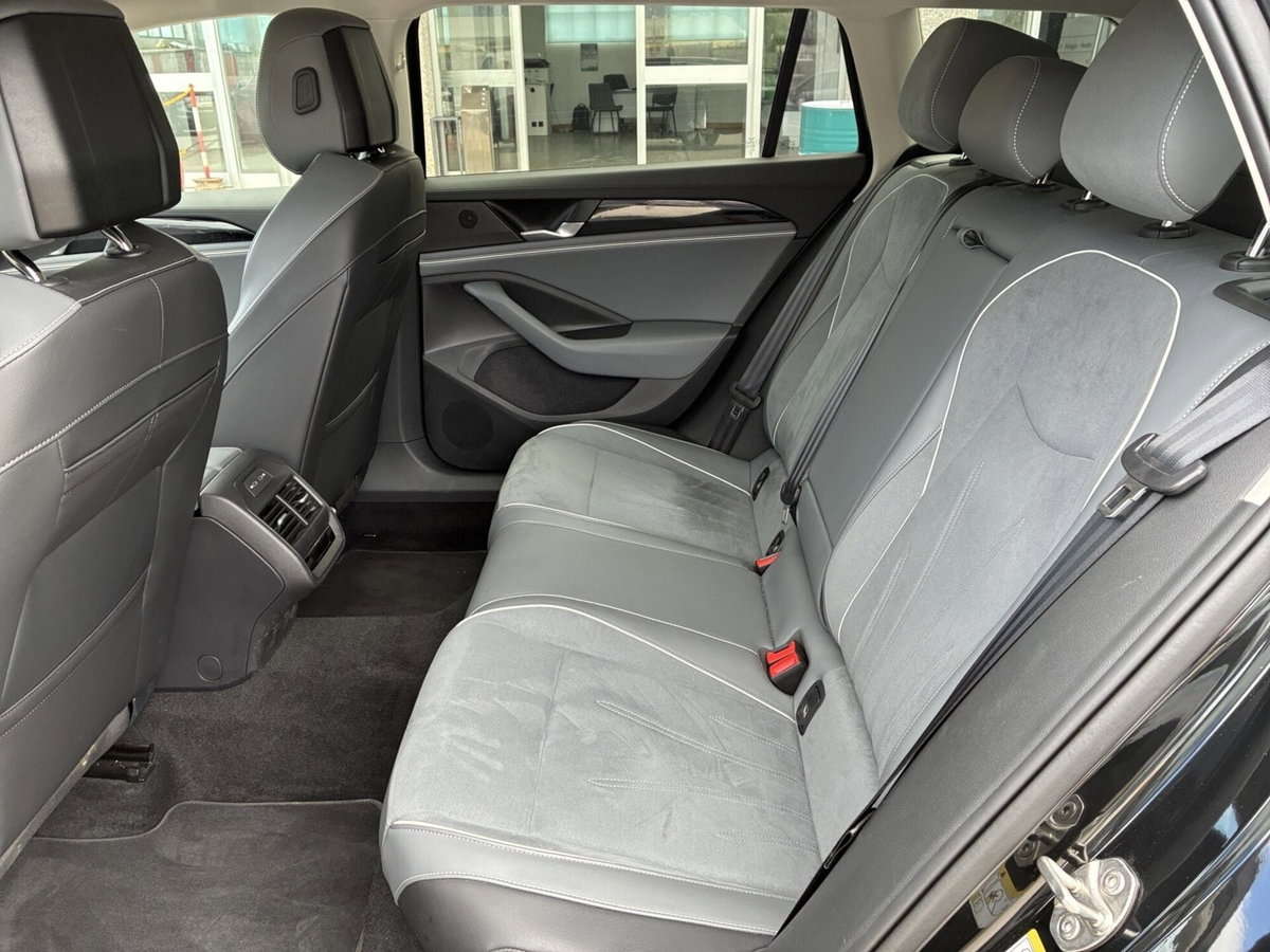 Volkswagen Passat 2.0 tdi scr Business 150cv dsg (14)