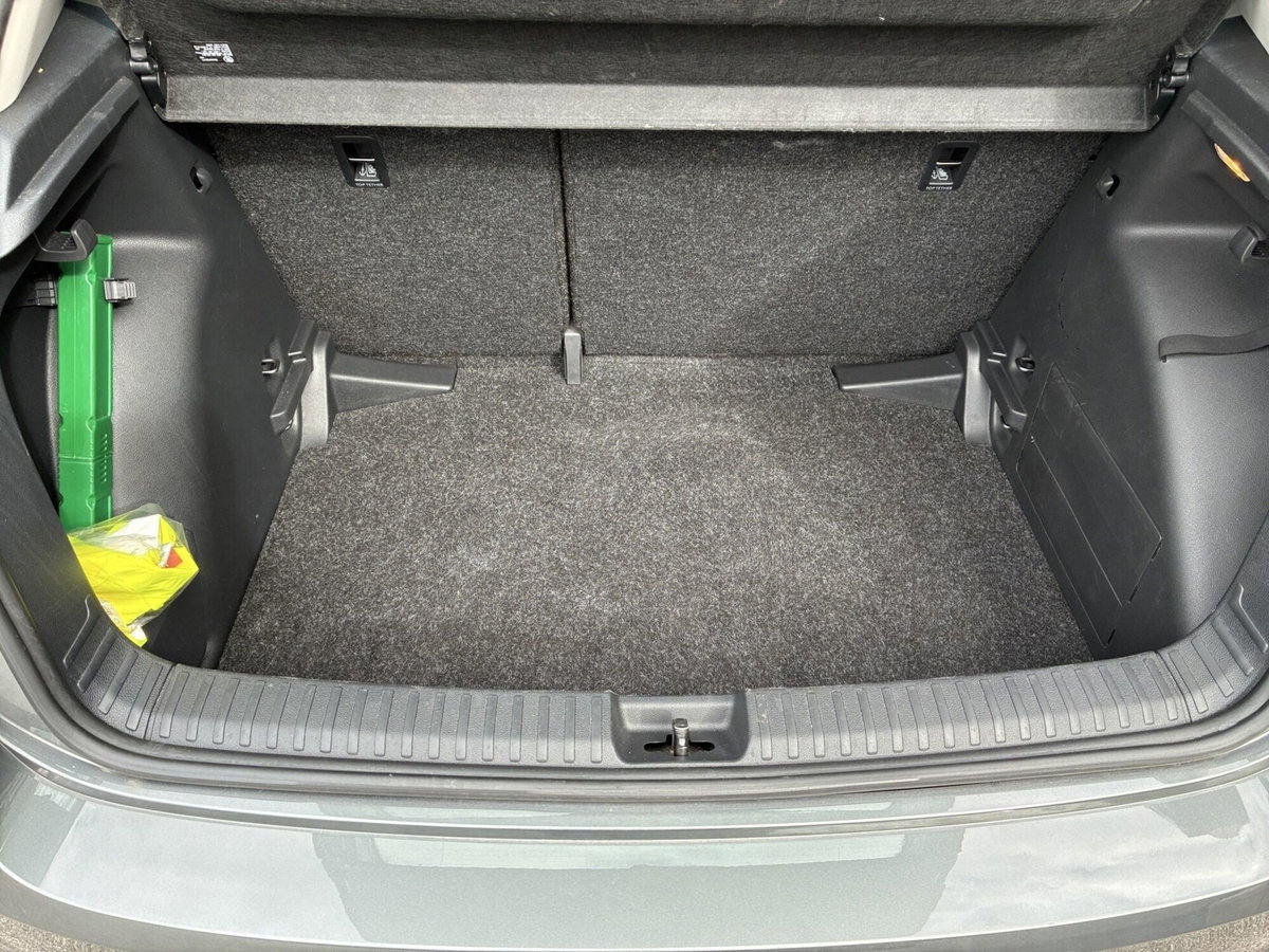 Skoda Fabia 1.0 tsi evo Young Edition 95cv (13)