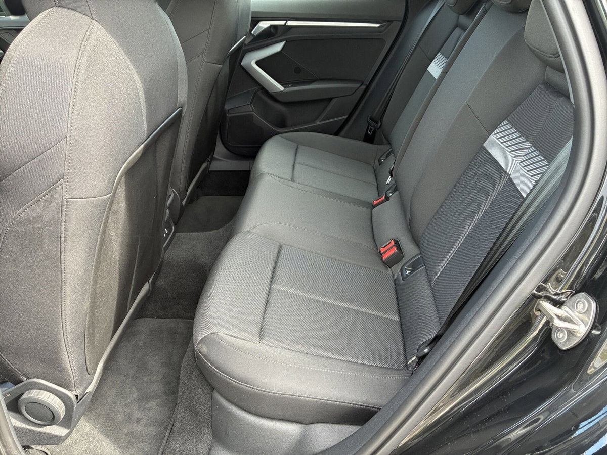 Audi A3 Sportback 35 TFSI S tronic Business (12)