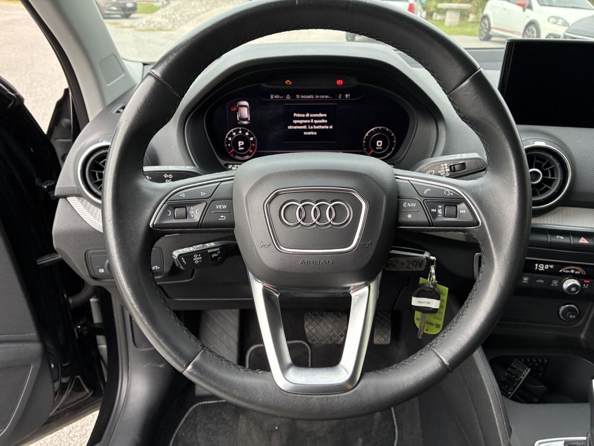 Audi Q2 Q2 35 TFSI S tronic Business (16)