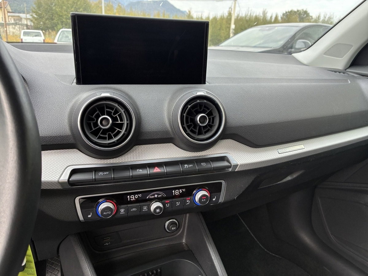 Audi Q2 Q2 35 TFSI S tronic Business (17)