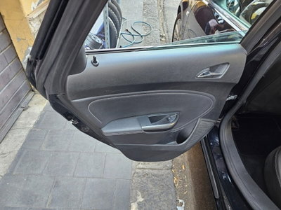 Opel Astra 1.4 Turbo 140CV 5 porte Cosmo (8)
